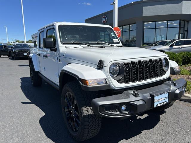 2024 Jeep Gladiator GLADIATOR NIGHTHAWK 4X4