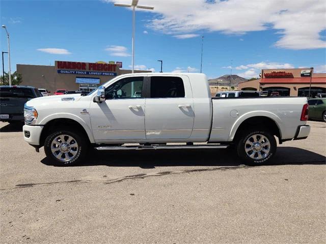 2024 RAM Ram 3500 RAM 3500 LIMITED MEGA CAB 4X4 64 BOX