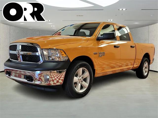 2024 RAM Ram 1500 Classic RAM 1500 CLASSIC TRADESMAN CREW CAB 4X4 64 BOX