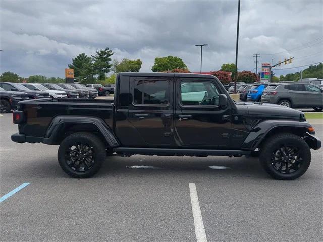 2024 Jeep Gladiator GLADIATOR NIGHTHAWK 4X4