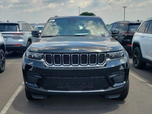 2024 Jeep Grand Cherokee GRAND CHEROKEE LAREDO X 4X4