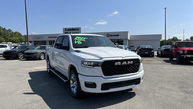 2025 RAM Ram 1500 RAM 1500 BIG HORN CREW CAB 4X2 57 BOX