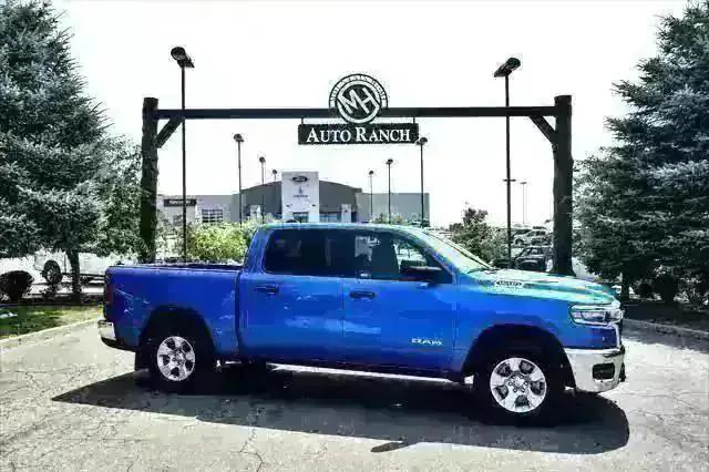 2025 RAM Ram 1500 RAM 1500 TRADESMAN CREW CAB 4X4 57 BOX