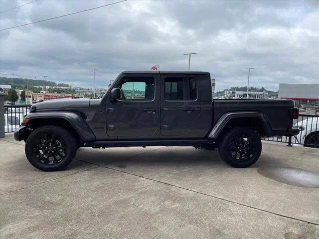 2024 Jeep Gladiator GLADIATOR NIGHTHAWK 4X4