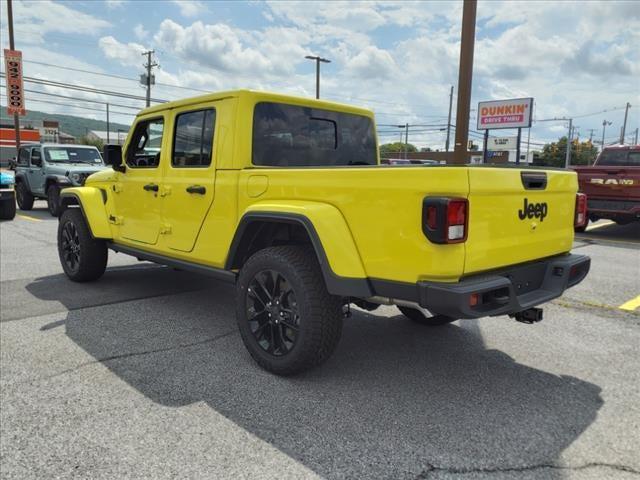 2024 Jeep Gladiator GLADIATOR NIGHTHAWK 4X4