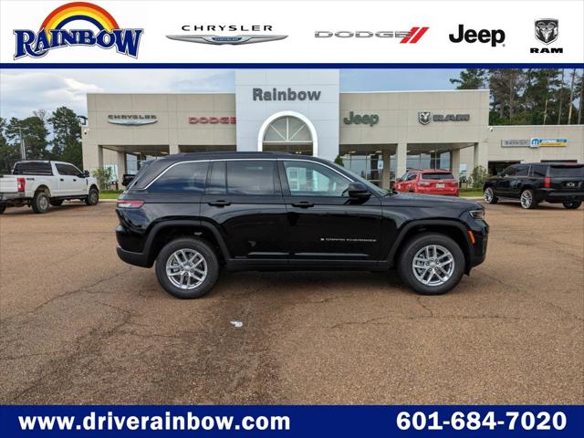 2024 Jeep Grand Cherokee GRAND CHEROKEE LAREDO X 4X4