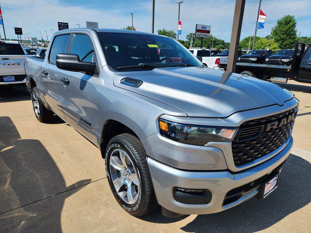 2025 RAM Ram 1500 RAM 1500 TRADESMAN CREW CAB 4X4 57 BOX