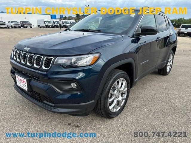 2024 Jeep Compass COMPASS LATITUDE LUX 4X4