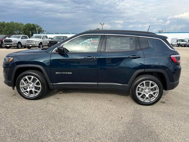 2024 Jeep Compass COMPASS LATITUDE LUX 4X4