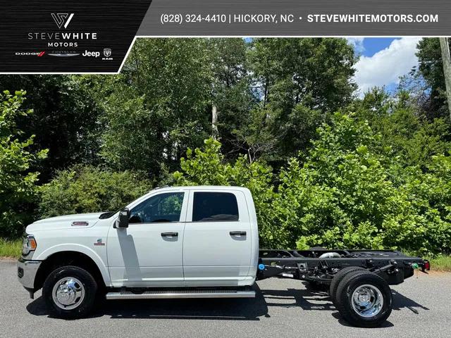 2024 RAM Ram 3500 Chassis Cab RAM 3500 TRADESMAN CREW CAB CHASSIS 4X4 60 CA