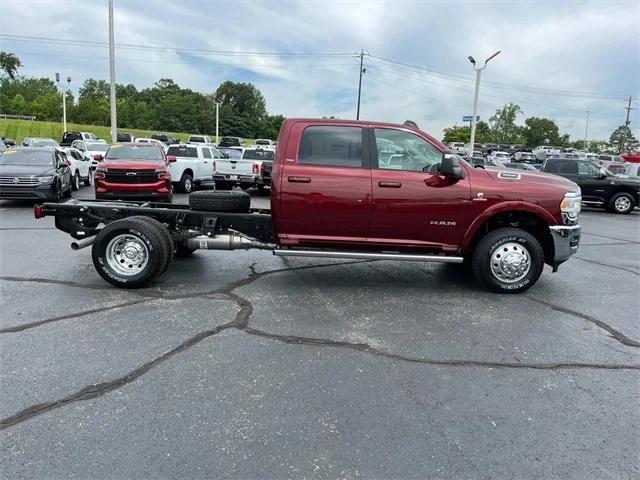 2024 RAM Ram 3500 Chassis Cab RAM 3500 LARAMIE CREW CAB CHASSIS 4X4 60 CA