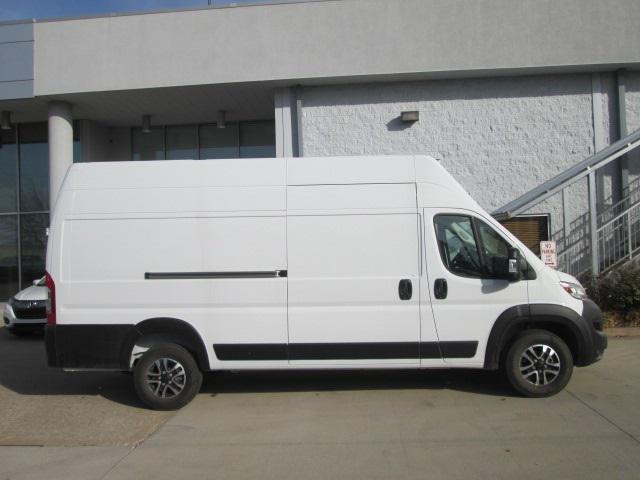 2024 RAM Ram ProMaster RAM PROMASTER 3500 SLT+ CARGO VAN SUPER HIGH ROOF 159 WB EXT