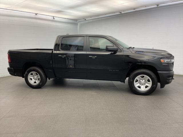 2025 RAM Ram 1500 RAM 1500 TRADESMAN CREW CAB 4X4 57 BOX