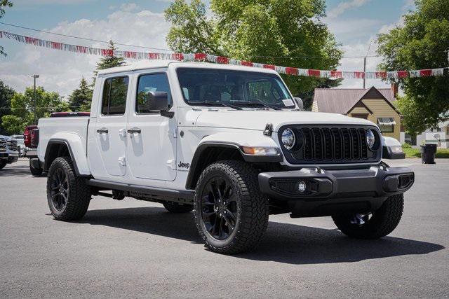 2024 Jeep Gladiator GLADIATOR NIGHTHAWK 4X4