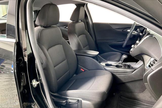 Used 2018 Chevrolet Malibu LT For Sale in Millington, TN