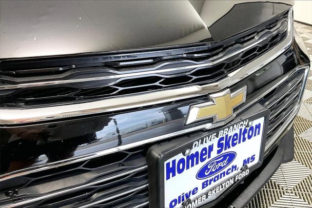 Used 2018 Chevrolet Malibu LT For Sale in Millington, TN