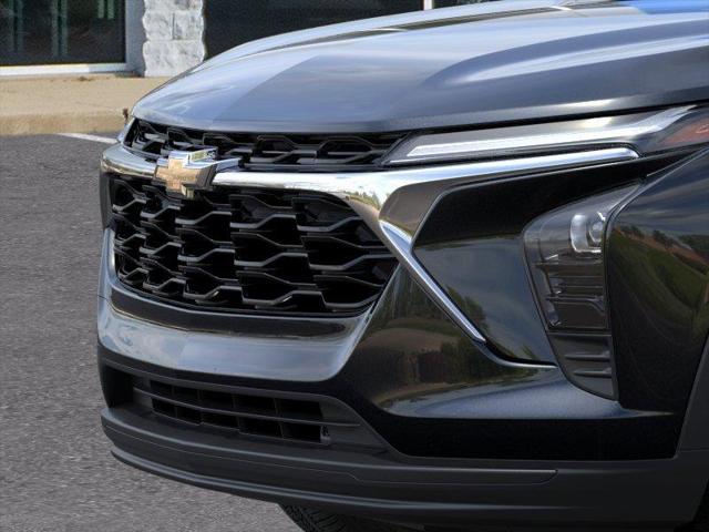 2024 Chevrolet Trax LS - Photo 13