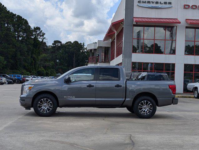 2022 Nissan TITAN Crew Cab SV 4x2