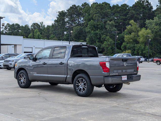 2022 Nissan TITAN Crew Cab SV 4x2