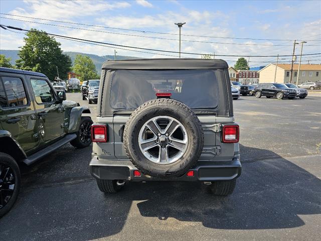 2022 Jeep Wrangler Unlimited Sahara 4x4