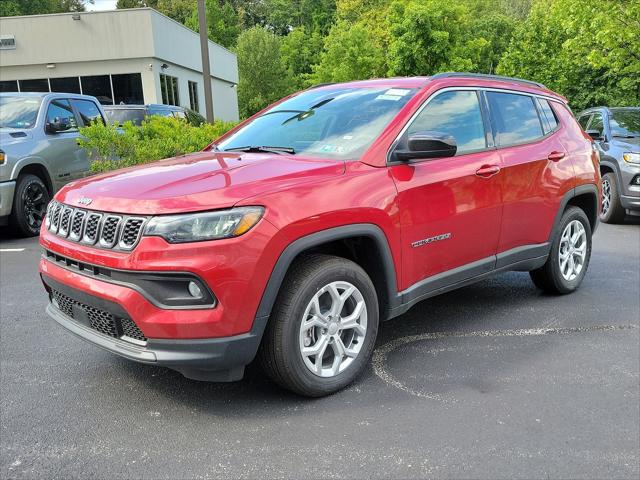 2024 Jeep Compass COMPASS LATITUDE 4X4