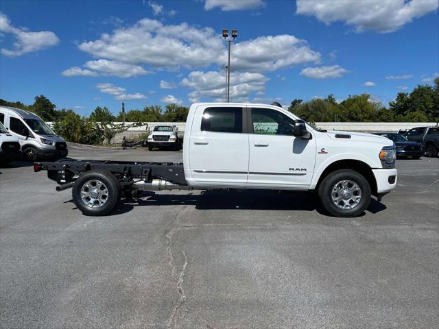 2024 RAM Ram 3500 Chassis Cab RAM 3500 LIMITED CREW CAB CHASSIS 4X4 60 CA