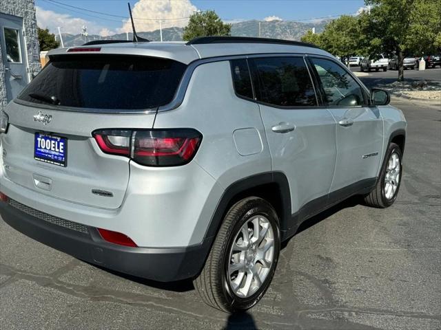 2024 Jeep Compass COMPASS LATITUDE LUX 4X4