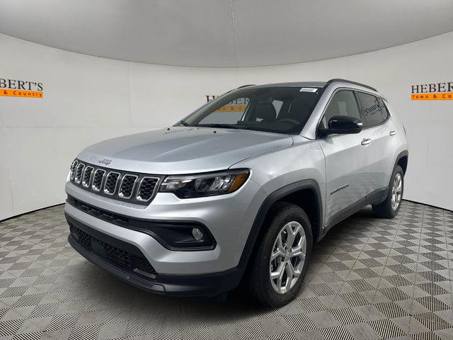 2024 Jeep Compass COMPASS LATITUDE 4X4