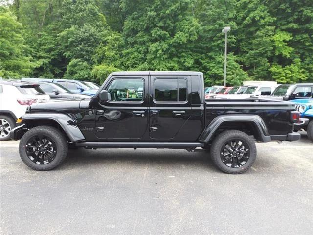 2024 Jeep Gladiator GLADIATOR NIGHTHAWK 4X4