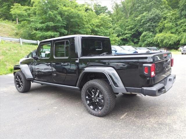 2024 Jeep Gladiator GLADIATOR NIGHTHAWK 4X4