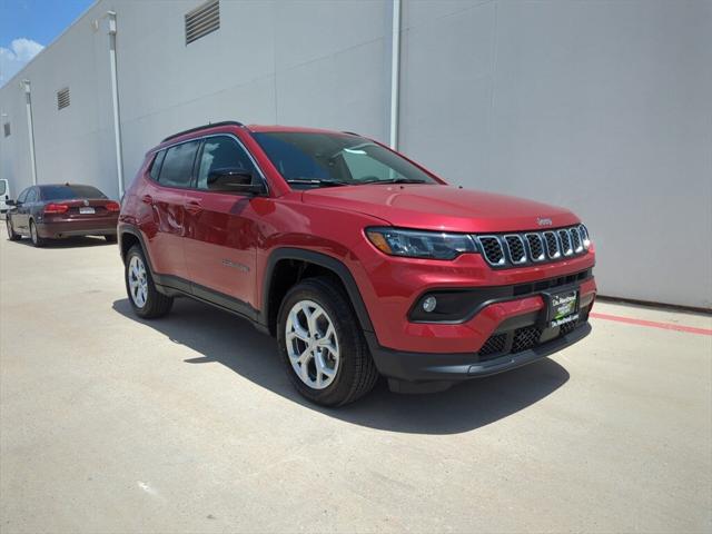 2024 Jeep Compass COMPASS LATITUDE 4X4