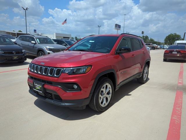 2024 Jeep Compass COMPASS LATITUDE 4X4