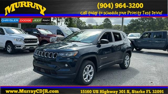 2024 Jeep Compass COMPASS LATITUDE 4X4