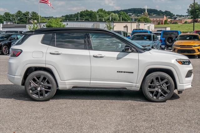 2024 Jeep Compass COMPASS LIMITED 4X4