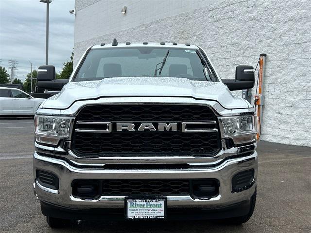 2024 RAM Ram 3500 Chassis Cab RAM 3500 TRADESMAN CHASSIS REGULAR CAB 4X4 60 CA