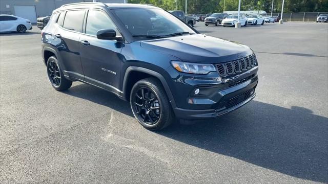 2024 Jeep Compass COMPASS LATITUDE 4X4