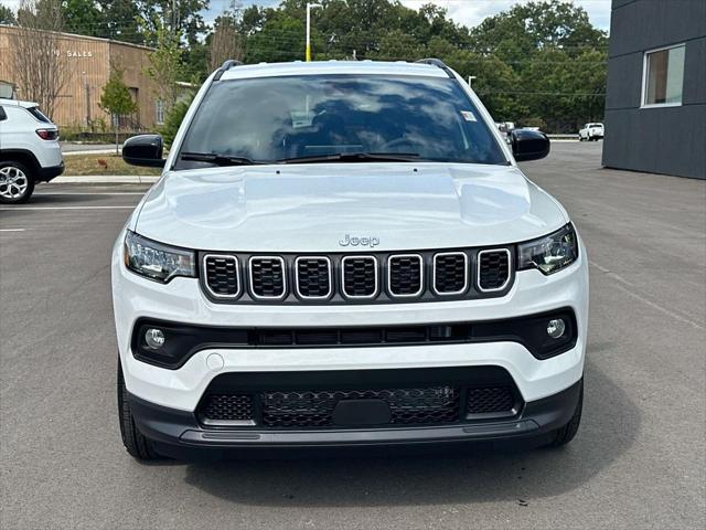 2024 Jeep Compass COMPASS LATITUDE 4X4