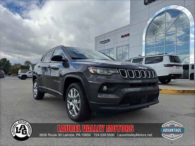 2024 Jeep Compass COMPASS LATITUDE LUX 4X4