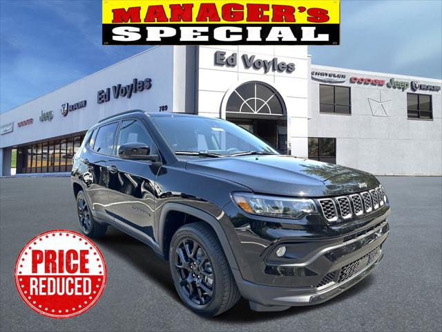 2024 Jeep Compass COMPASS LATITUDE 4X4