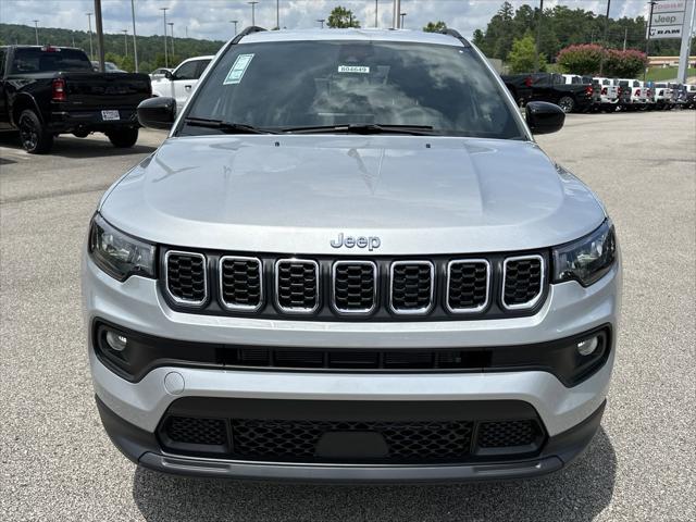 2024 Jeep Compass COMPASS LATITUDE 4X4