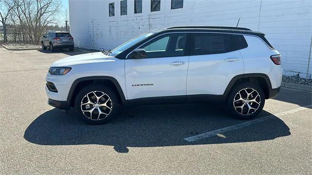 2024 Jeep Compass COMPASS LIMITED 4X4