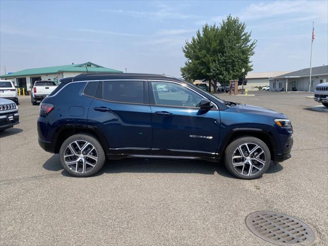 2024 Jeep Compass COMPASS LIMITED 4X4