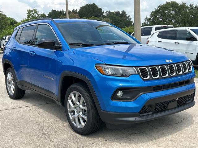 2024 Jeep Compass COMPASS LATITUDE LUX 4X4