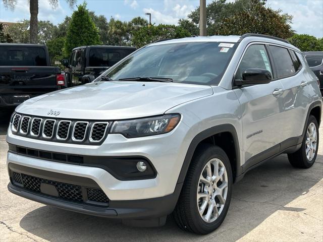 2024 Jeep Compass COMPASS LATITUDE LUX 4X4