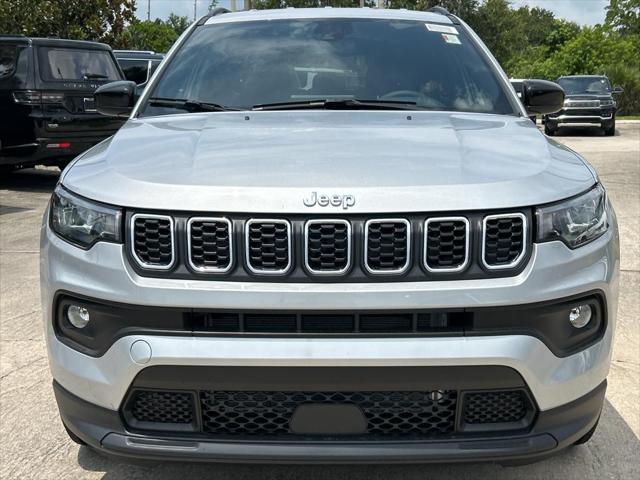 2024 Jeep Compass COMPASS LATITUDE LUX 4X4