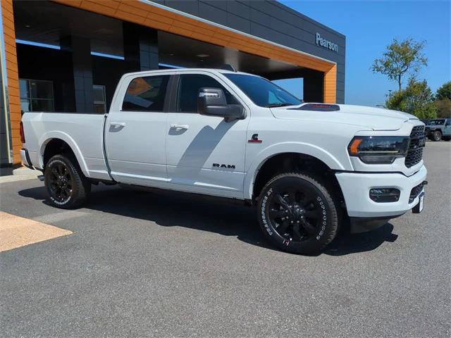 2024 RAM Ram 3500 RAM 3500 LIMITED CREW CAB 4X4 64 BOX