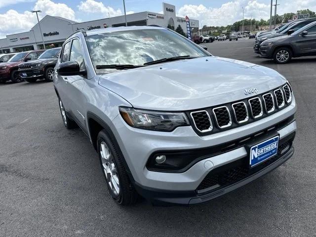 2024 Jeep Compass COMPASS LATITUDE LUX 4X4