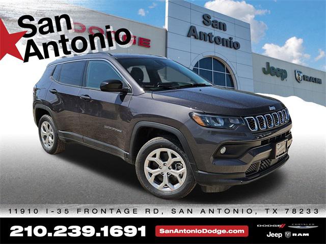 2024 Jeep Compass COMPASS LATITUDE 4X4