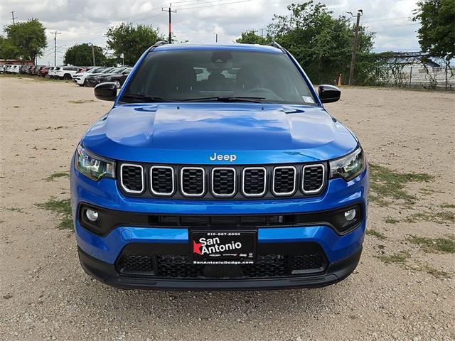 2024 Jeep Compass COMPASS LATITUDE 4X4