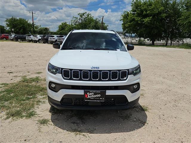 2024 Jeep Compass COMPASS LATITUDE 4X4